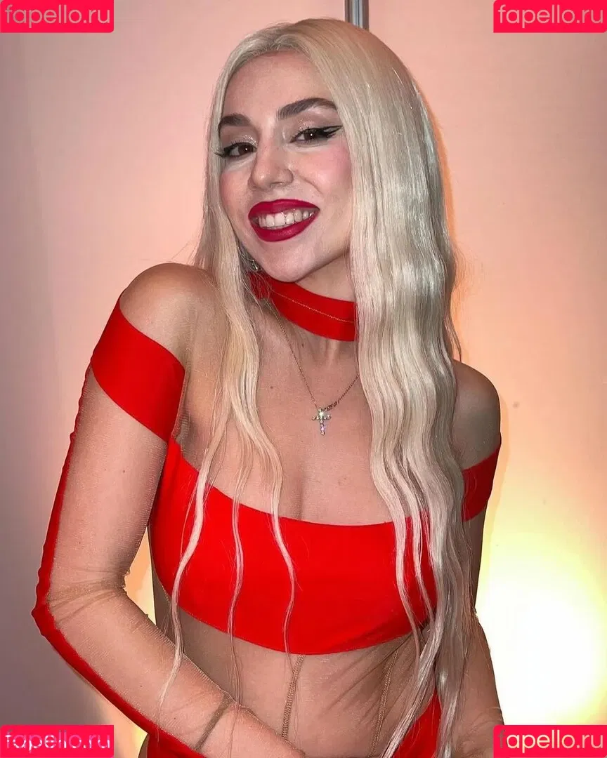 Ava Max / avamax / plharleyquinn Onlyfans Photo Gallery 
