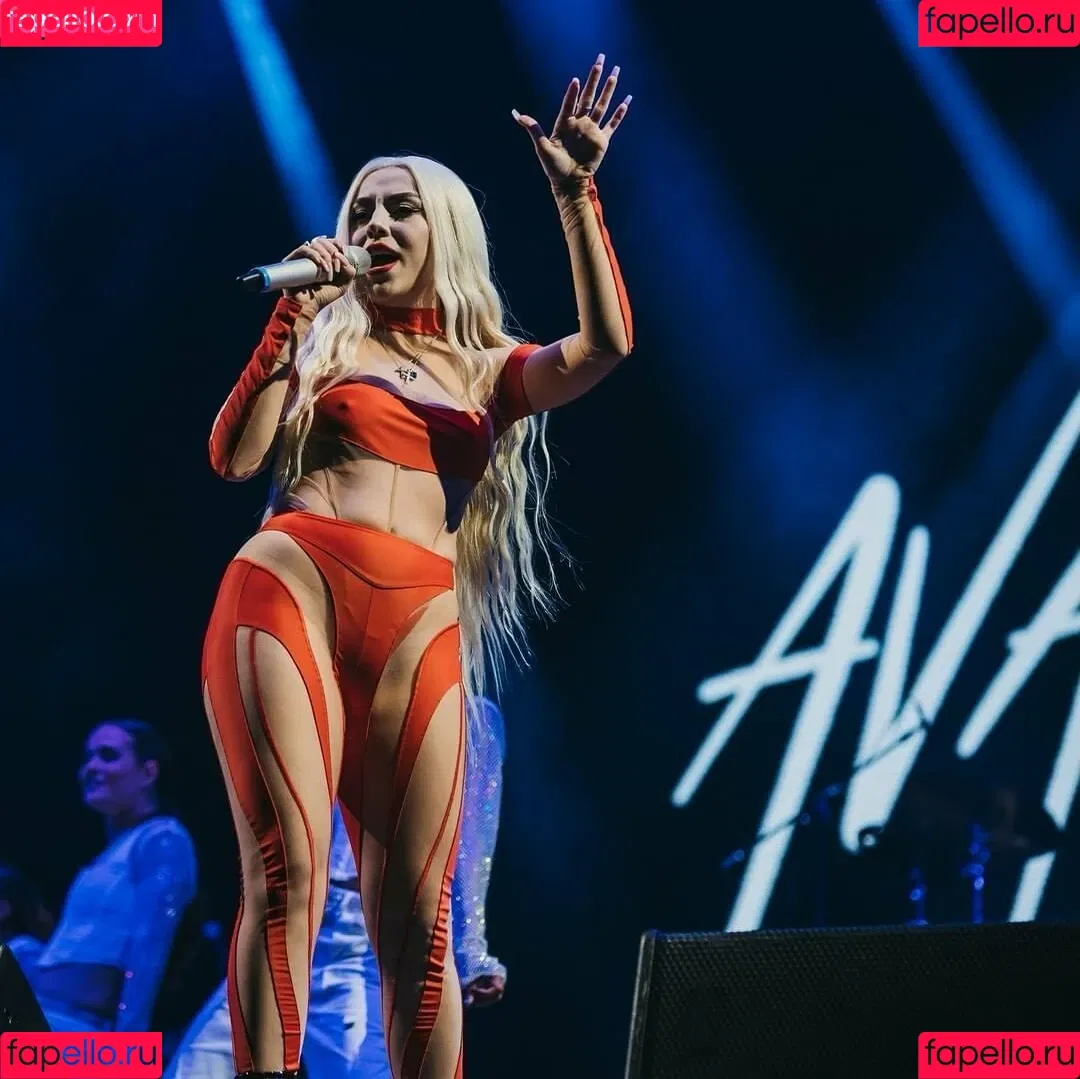 Ava Max / avamax / plharleyquinn Onlyfans Photo Gallery 