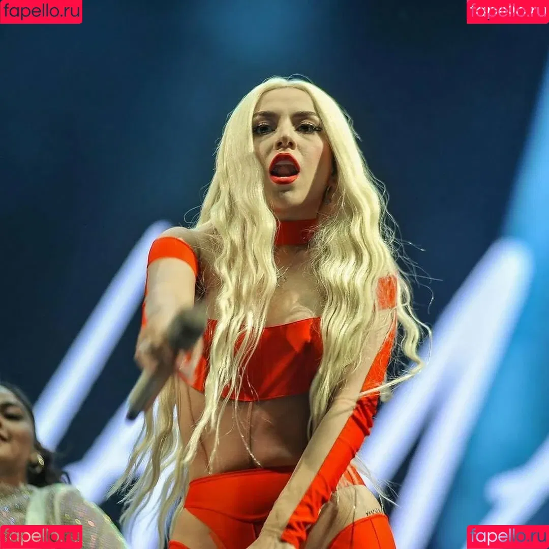 Ava Max / avamax / plharleyquinn Onlyfans Photo Gallery 