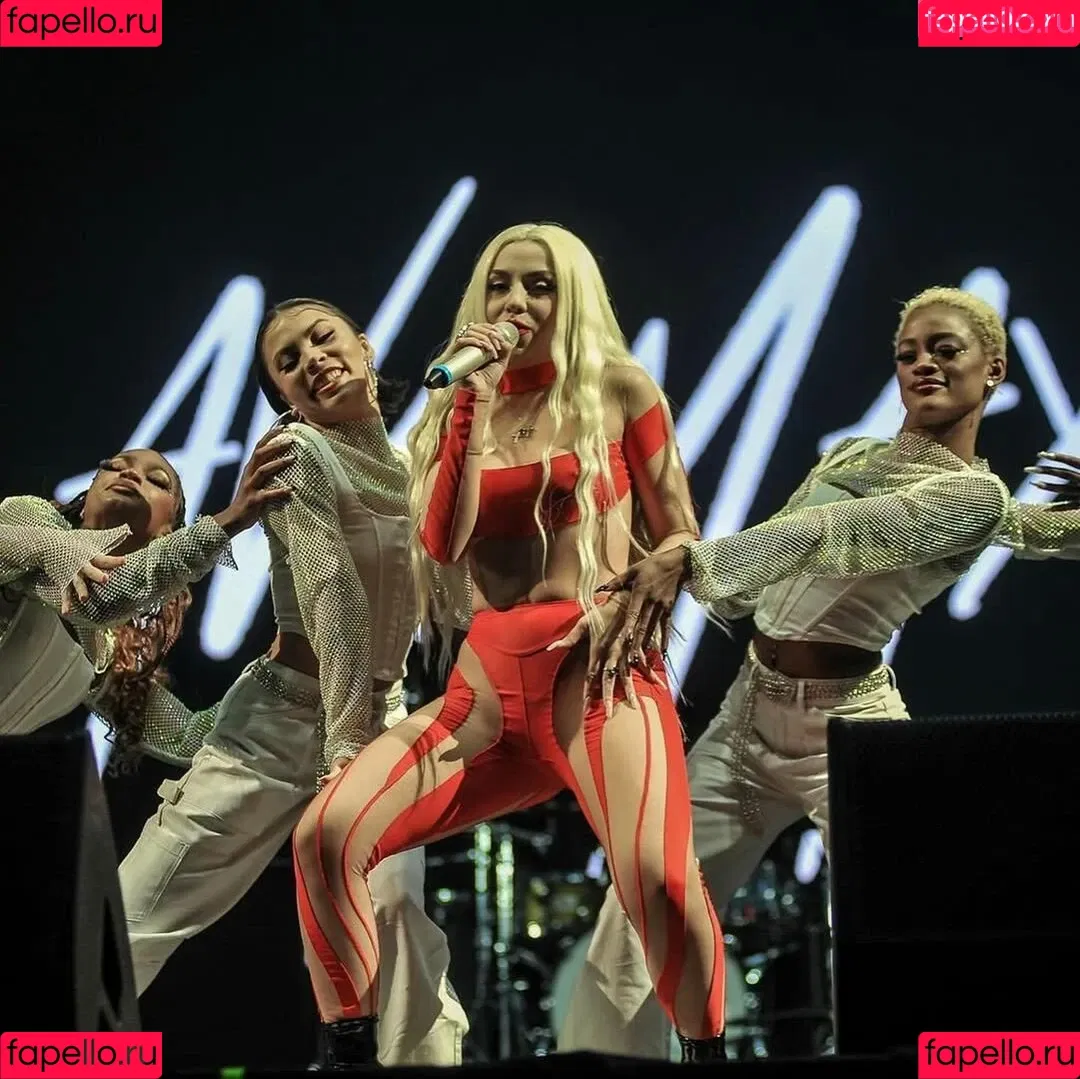 Ava Max / avamax / plharleyquinn Onlyfans Photo Gallery 