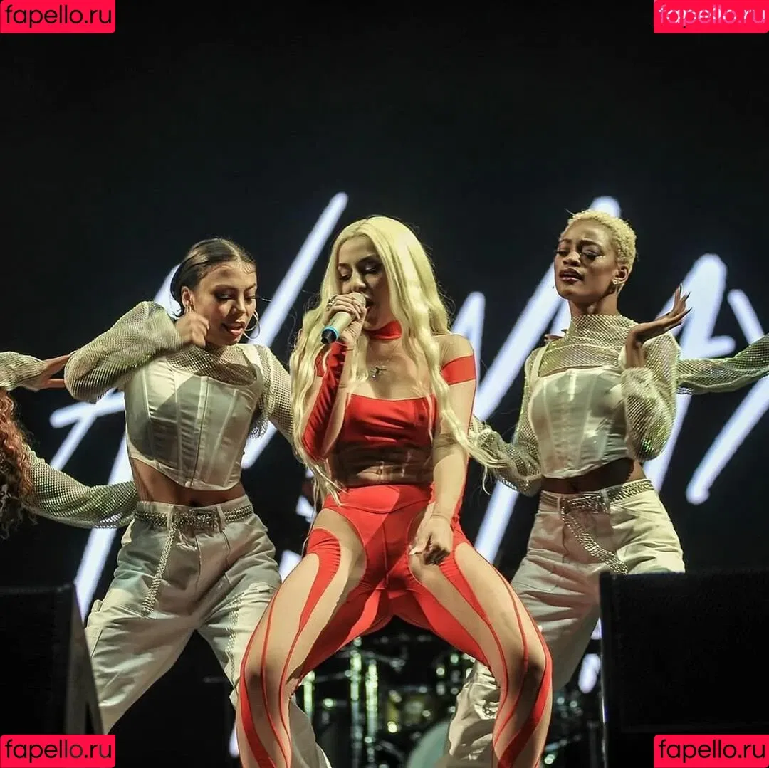 Ava Max / avamax / plharleyquinn Onlyfans Photo Gallery 
