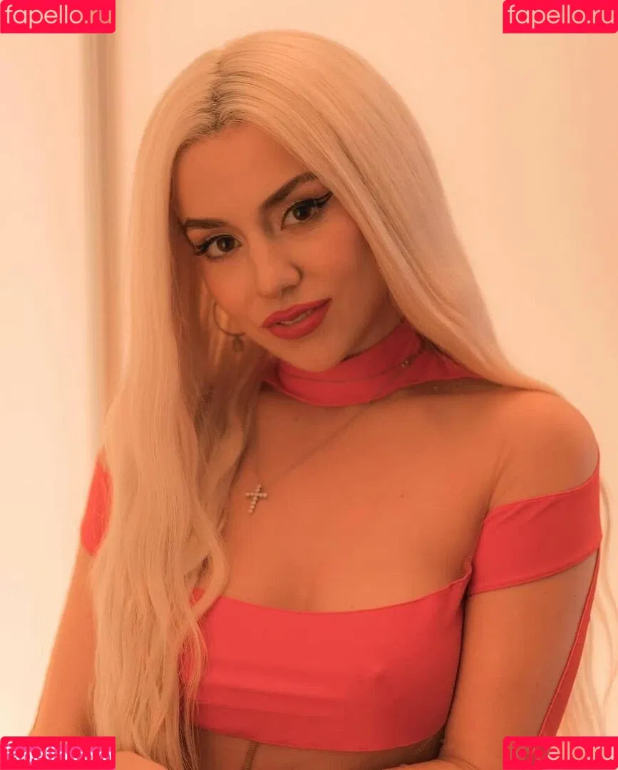Ava Max / avamax / plharleyquinn Onlyfans Photo Gallery 