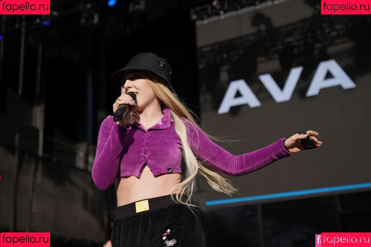 Ava Max / avamax / plharleyquinn Onlyfans Photo Gallery 