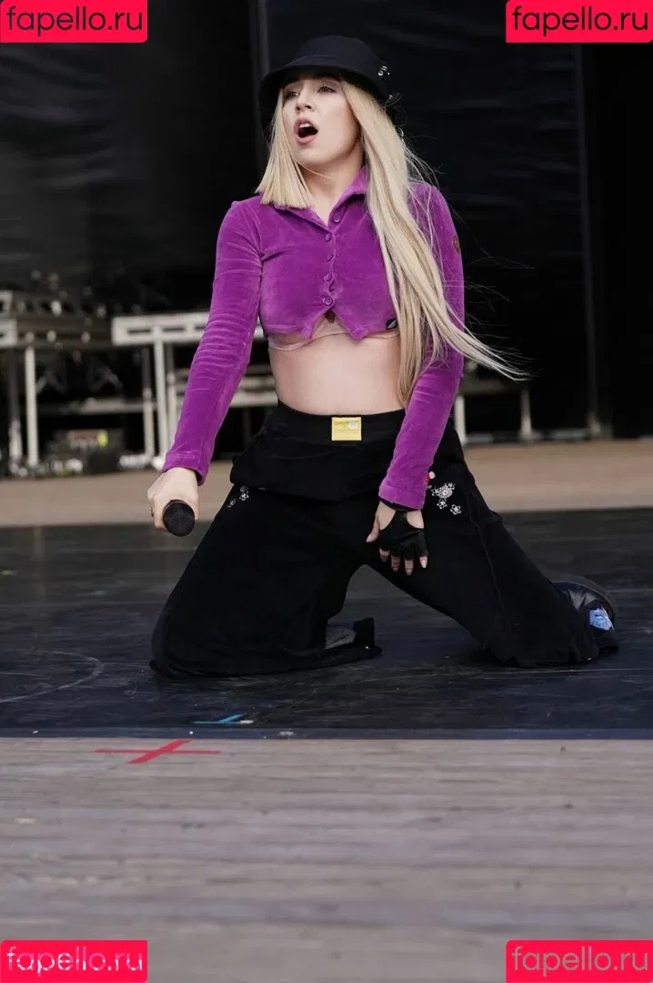 Ava Max / avamax / plharleyquinn Onlyfans Photo Gallery 
