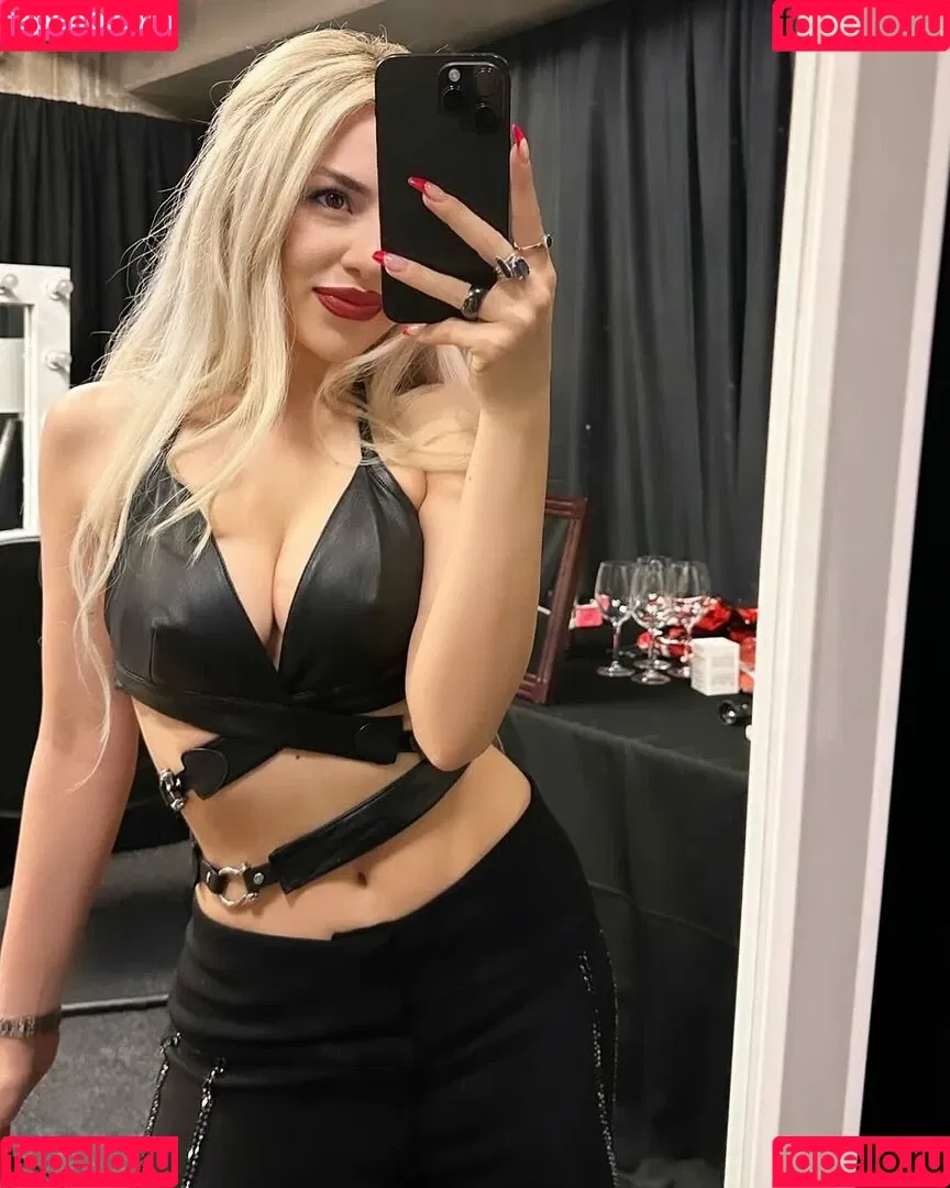 Ava Max / avamax / plharleyquinn Onlyfans Photo Gallery 