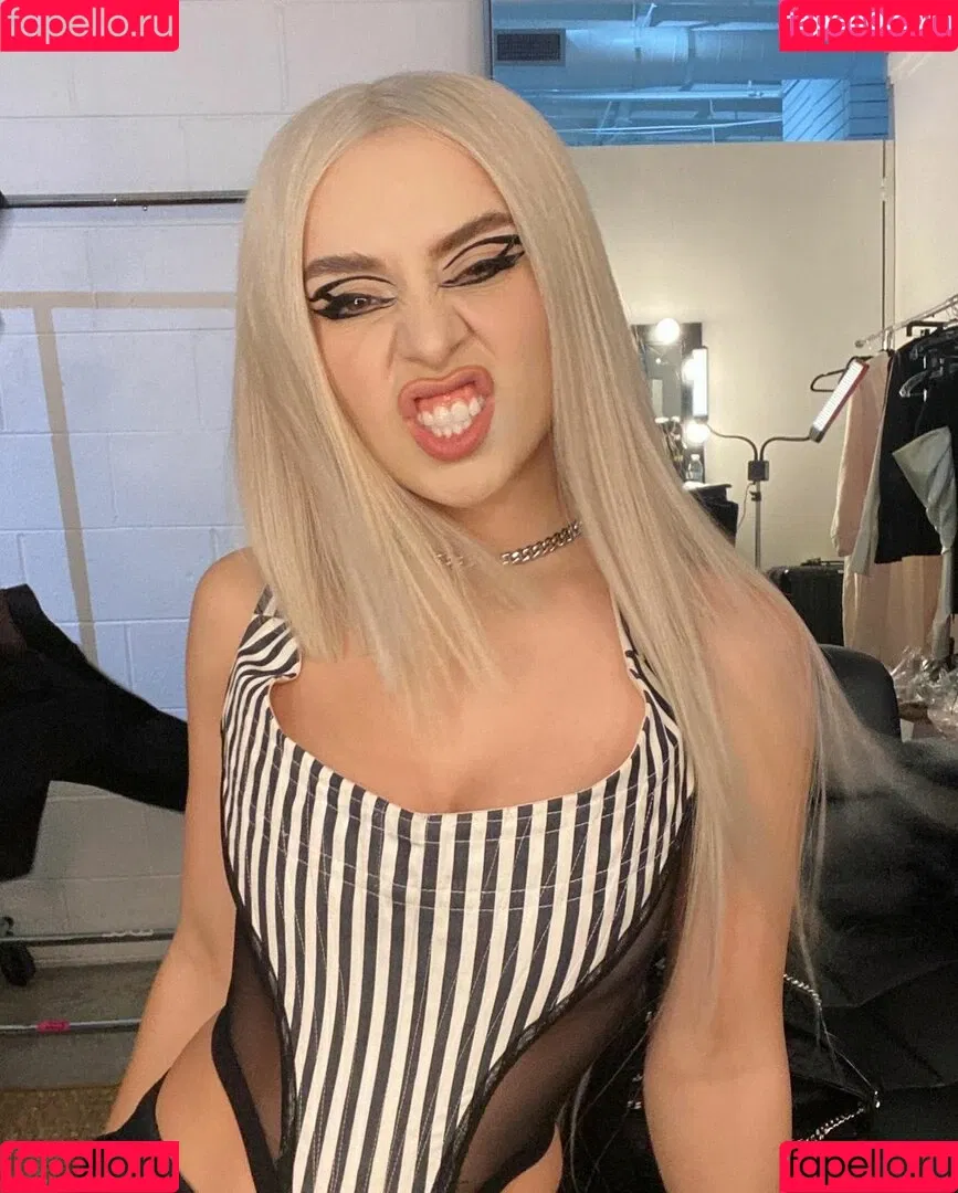 Ava Max / avamax / plharleyquinn Onlyfans Photo Gallery 