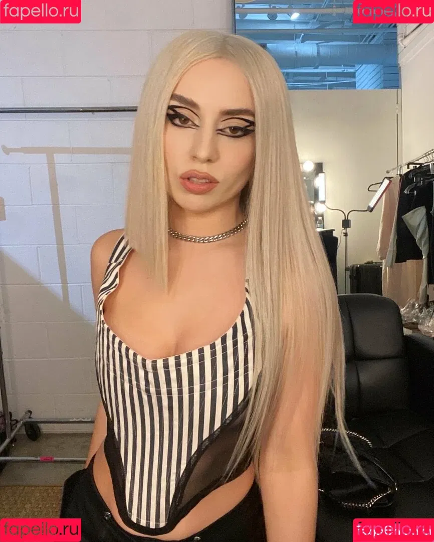 Ava Max / avamax / plharleyquinn Onlyfans Photo Gallery 