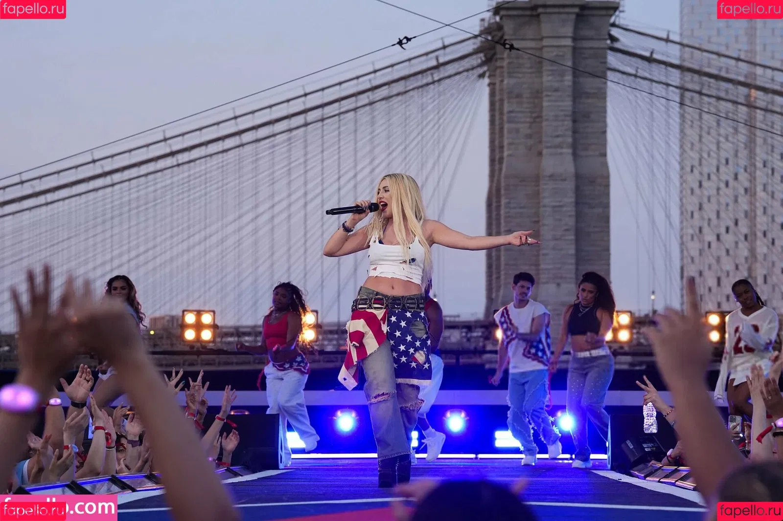 Ava Max / avamax / plharleyquinn Onlyfans Photo Gallery 