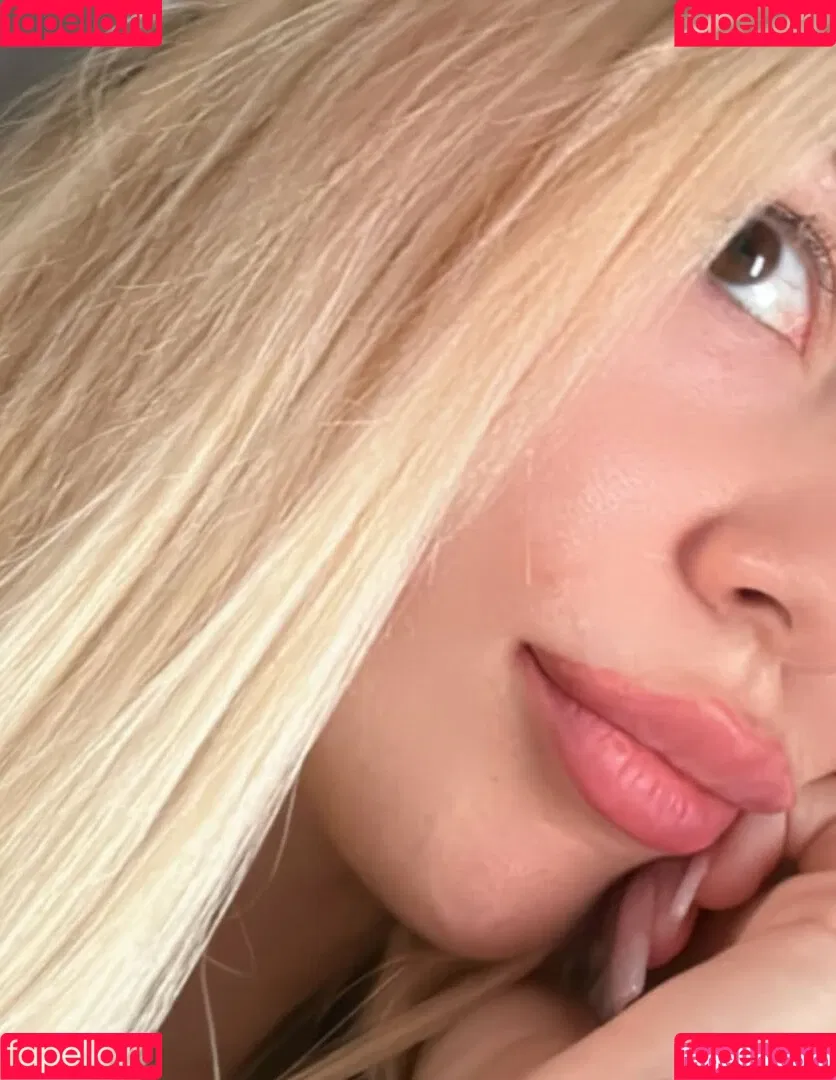 Ava Max / avamax / plharleyquinn Onlyfans Photo Gallery 