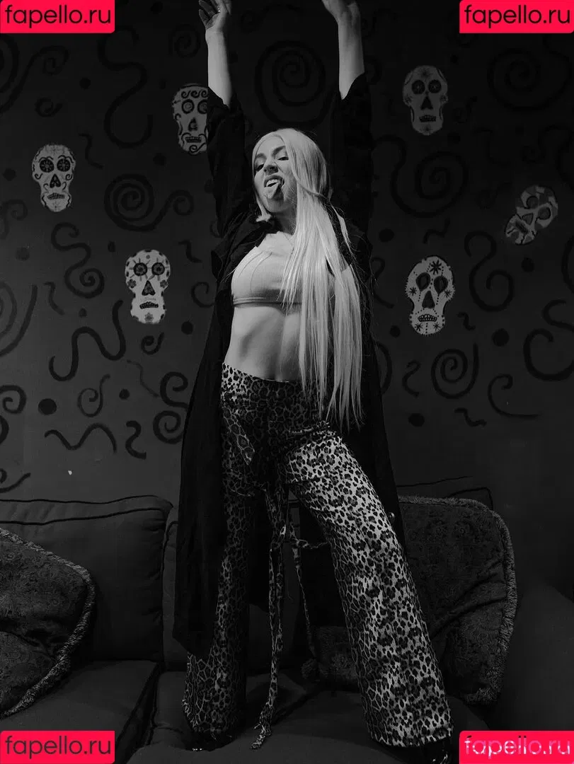 Ava Max / avamax / plharleyquinn Onlyfans Photo Gallery 