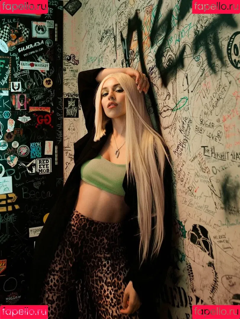 Ava Max / avamax / plharleyquinn Onlyfans Photo Gallery 