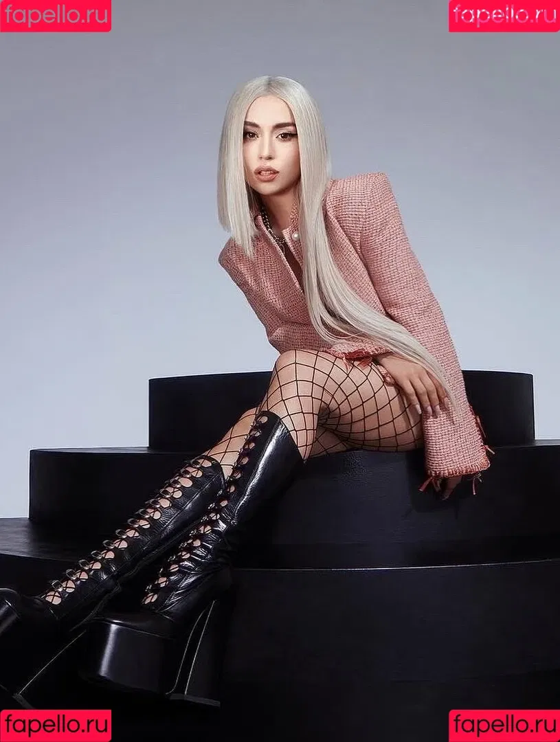 Ava Max / avamax / plharleyquinn Onlyfans Photo Gallery 