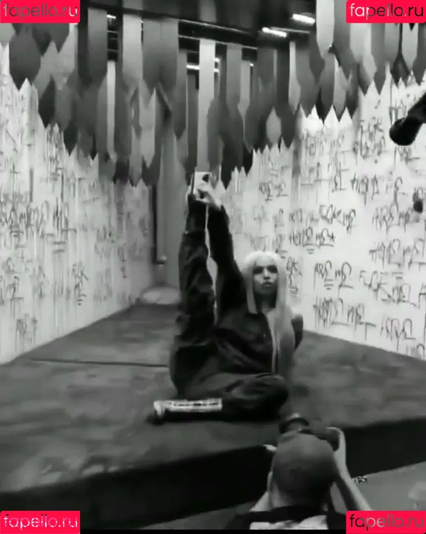 Ava Max / avamax / plharleyquinn Onlyfans Photo Gallery 