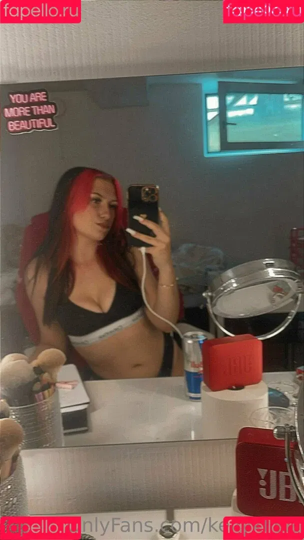 kellyklatt / kellyklitta Onlyfans Photo Gallery 