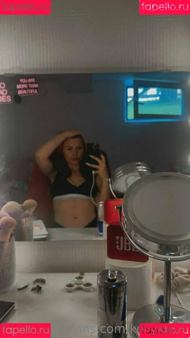 kellyklatt / kellyklitta Onlyfans Photo Gallery 