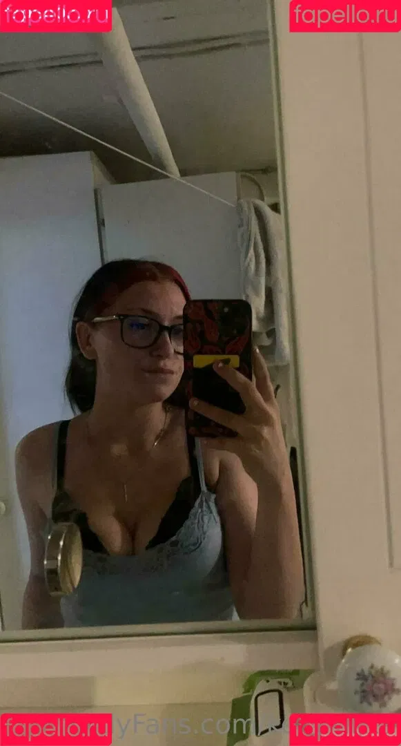 kellyklatt / kellyklitta Onlyfans Photo Gallery 
