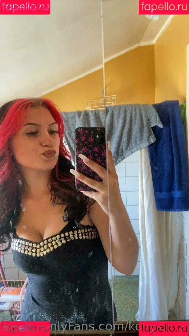 kellyklatt / kellyklitta Onlyfans Photo Gallery 