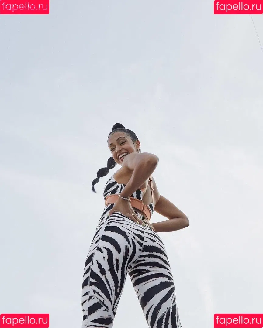 Liza Koshy / lizakoshy Onlyfans Photo Gallery 