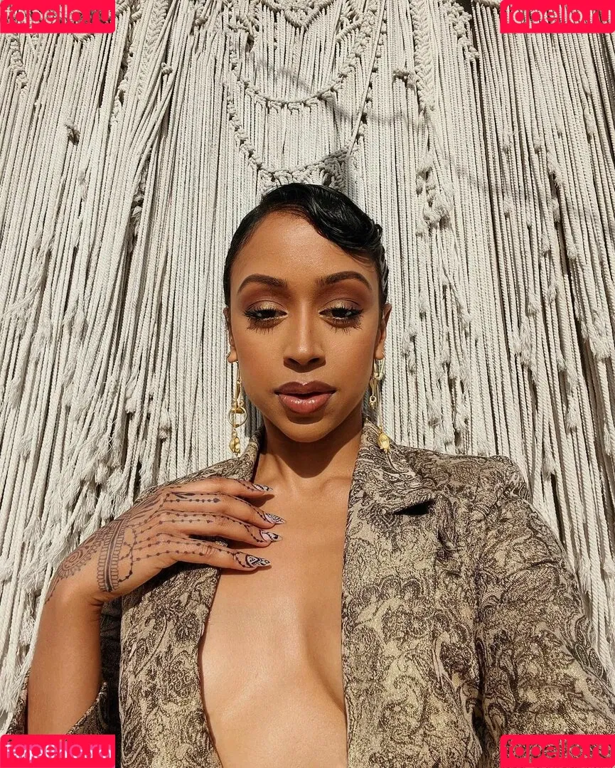 Liza Koshy / lizakoshy Onlyfans Photo Gallery 