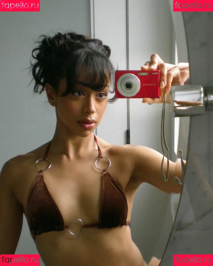 Liza Koshy / lizakoshy Onlyfans Photo Gallery 