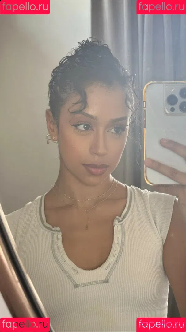 Liza Koshy / lizakoshy Onlyfans Photo Gallery 
