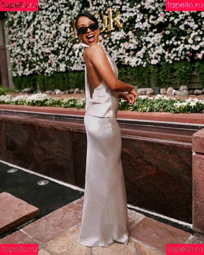 Liza Koshy / lizakoshy Onlyfans Photo Gallery 