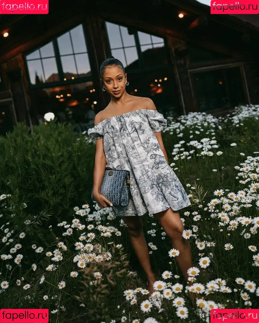 Liza Koshy / lizakoshy Onlyfans Photo Gallery 