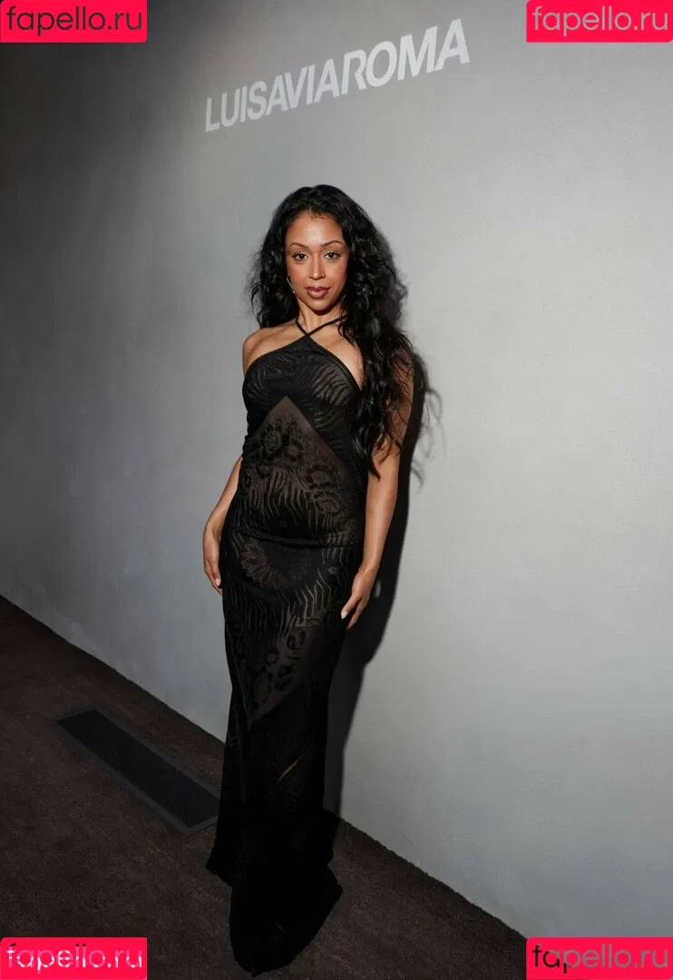 Liza Koshy / lizakoshy Onlyfans Photo Gallery 