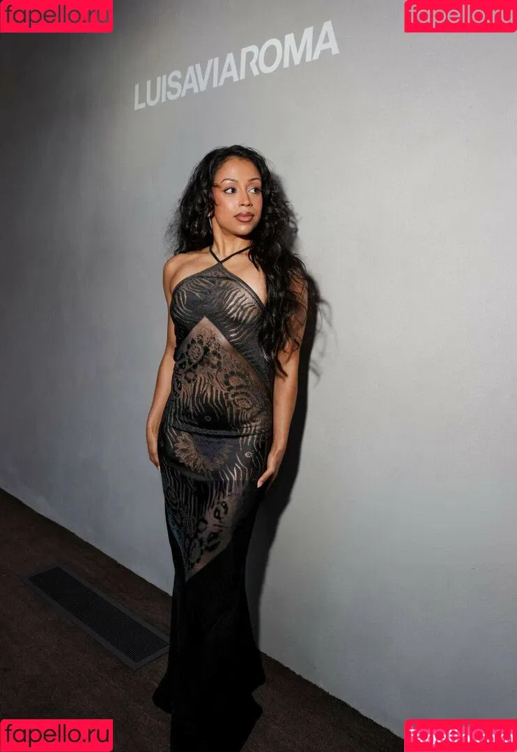 Liza Koshy / lizakoshy Onlyfans Photo Gallery 