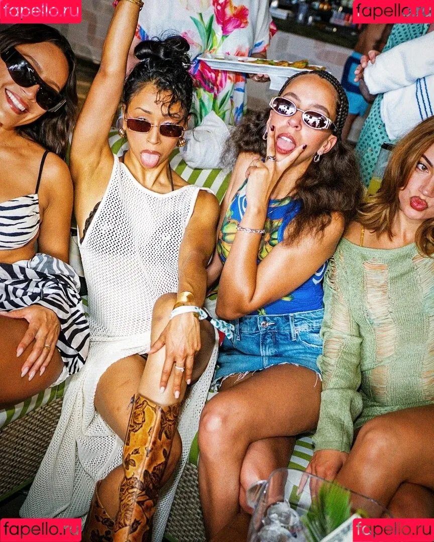 Liza Koshy / lizakoshy Onlyfans Photo Gallery 