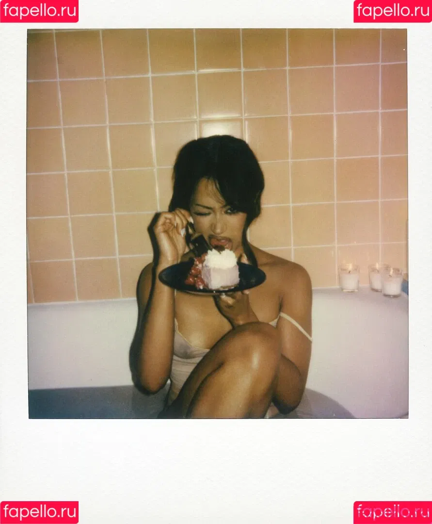 Liza Koshy / lizakoshy Onlyfans Photo Gallery 