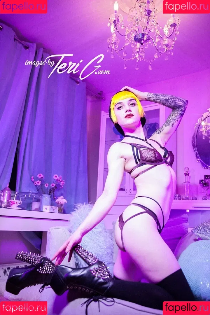 Poisonne / Poisonneus Onlyfans Photo Gallery 