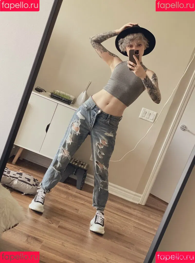 Poisonne / Poisonneus Onlyfans Photo Gallery 