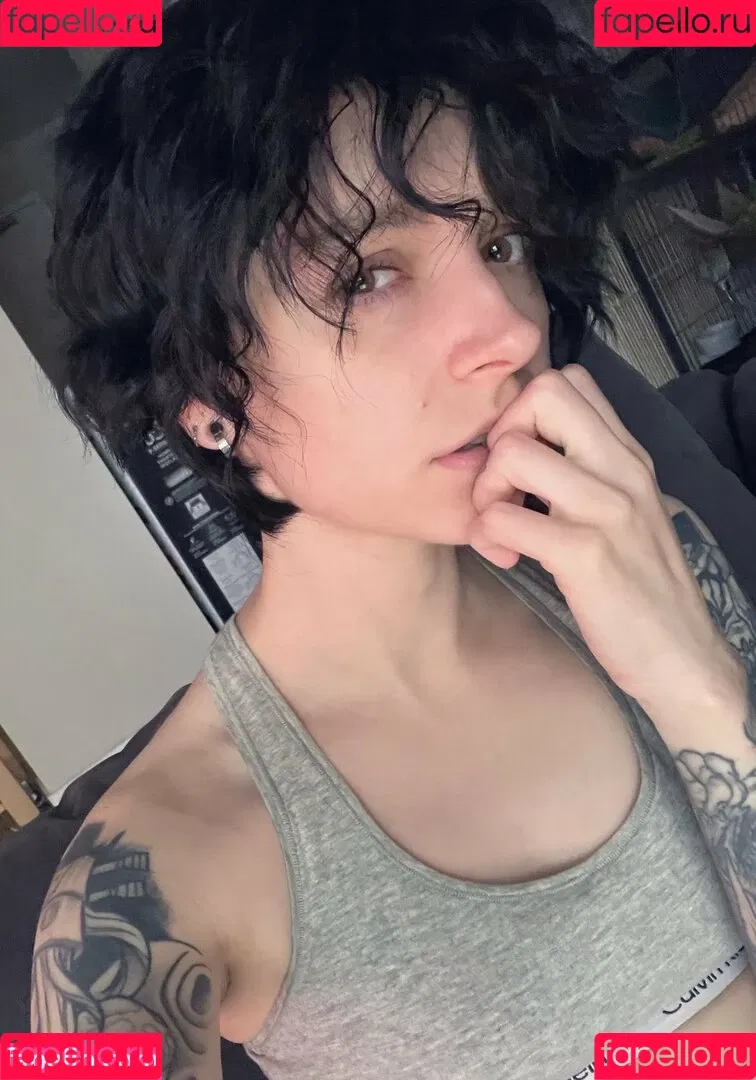 Poisonne / Poisonneus Onlyfans Photo Gallery 