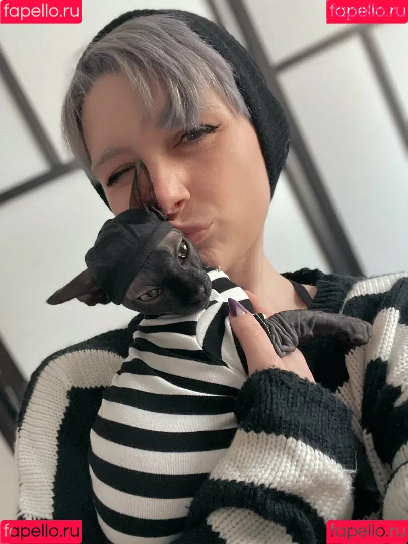 Poisonne / Poisonneus Onlyfans Photo Gallery 