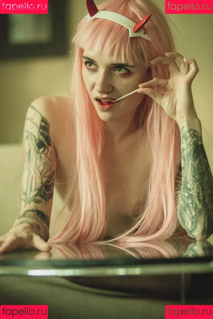 Poisonne / Poisonneus Onlyfans Photo Gallery 