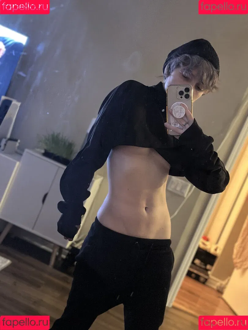 Poisonne / Poisonneus Onlyfans Photo Gallery 