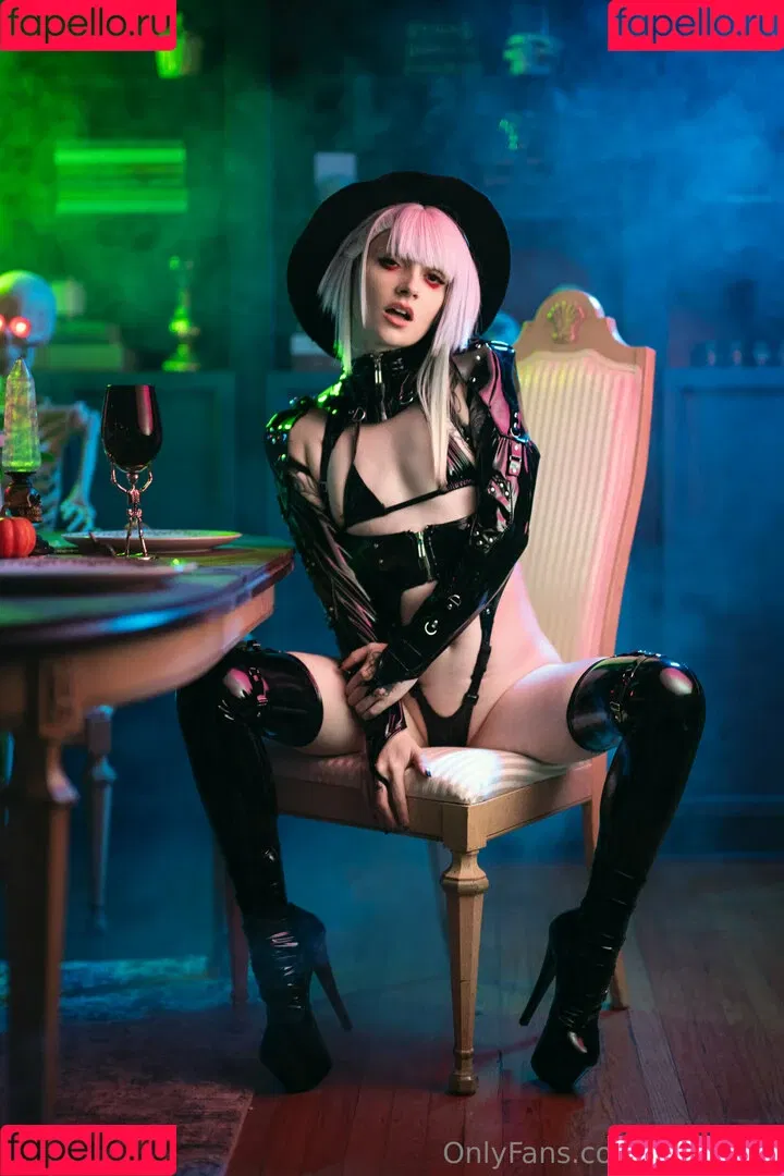 Poisonne / Poisonneus Onlyfans Photo Gallery 
