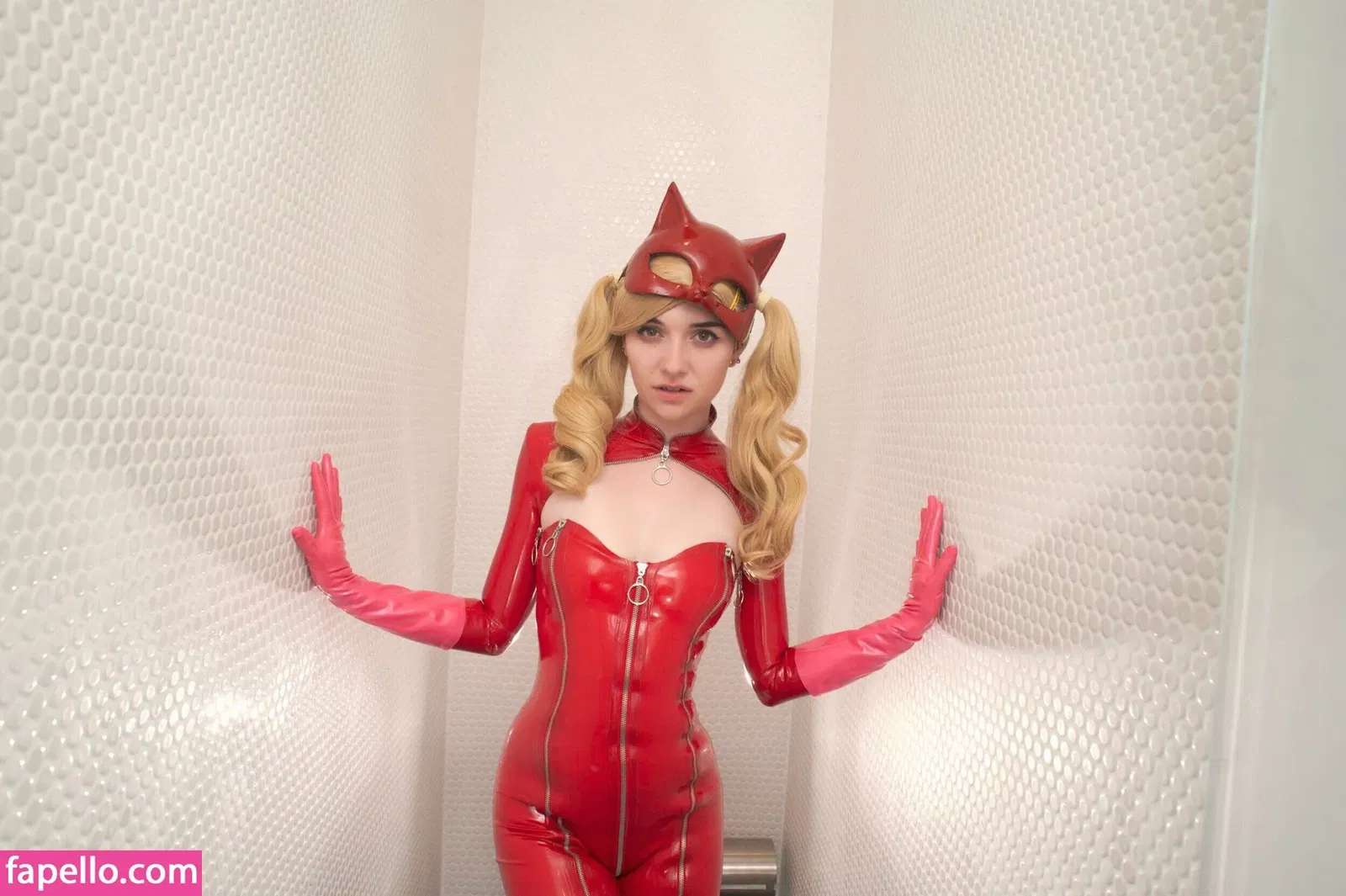 Poisonne / Poisonneus Onlyfans Photo Gallery 