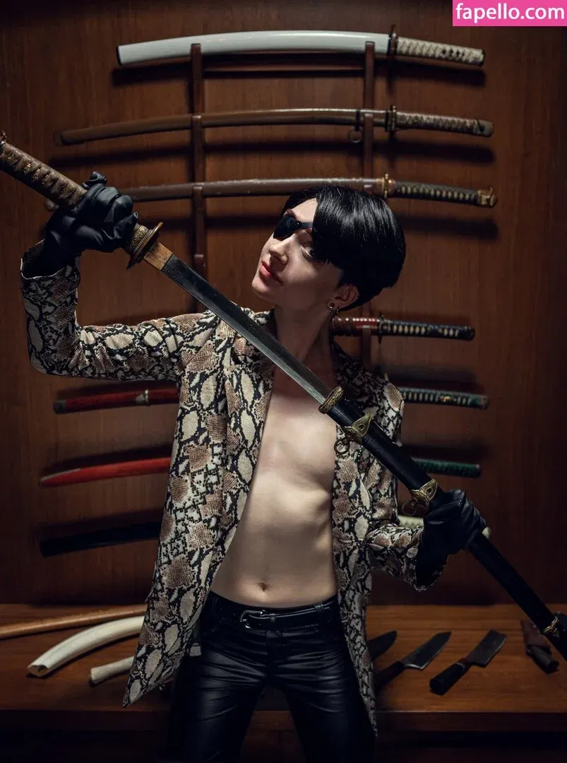 Poisonne / Poisonneus Onlyfans Photo Gallery 