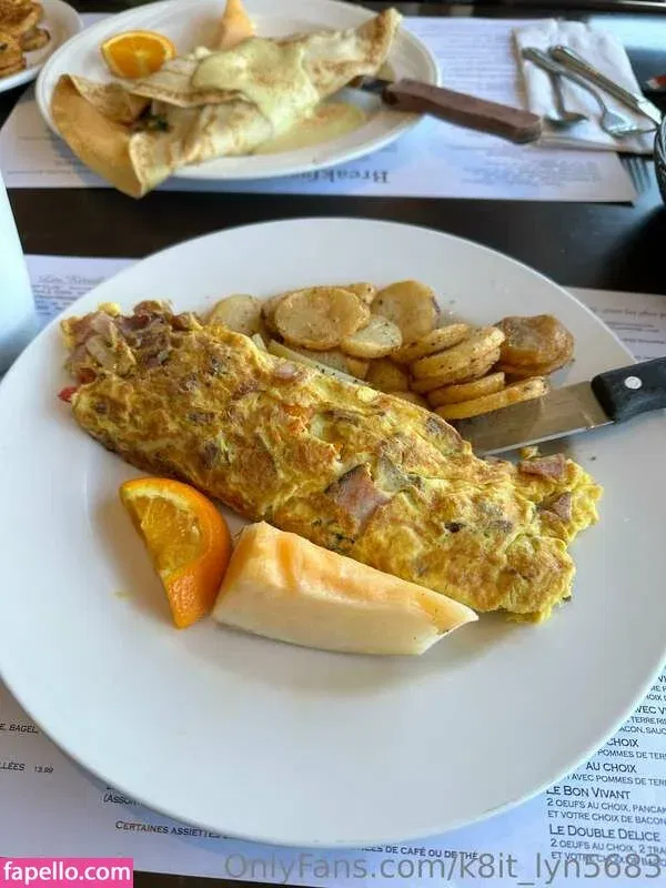 boobsrealm_com / k8it_lyn5683 / thetopmodelstv Onlyfans Photo Gallery 