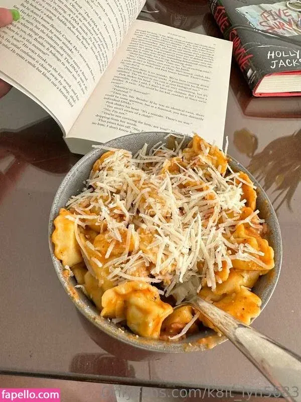 boobsrealm_com / k8it_lyn5683 / thetopmodelstv Onlyfans Photo Gallery 