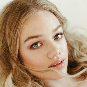 Lizzysweetsofficial / luvlyzzy Onlyfans Photo Gallery 