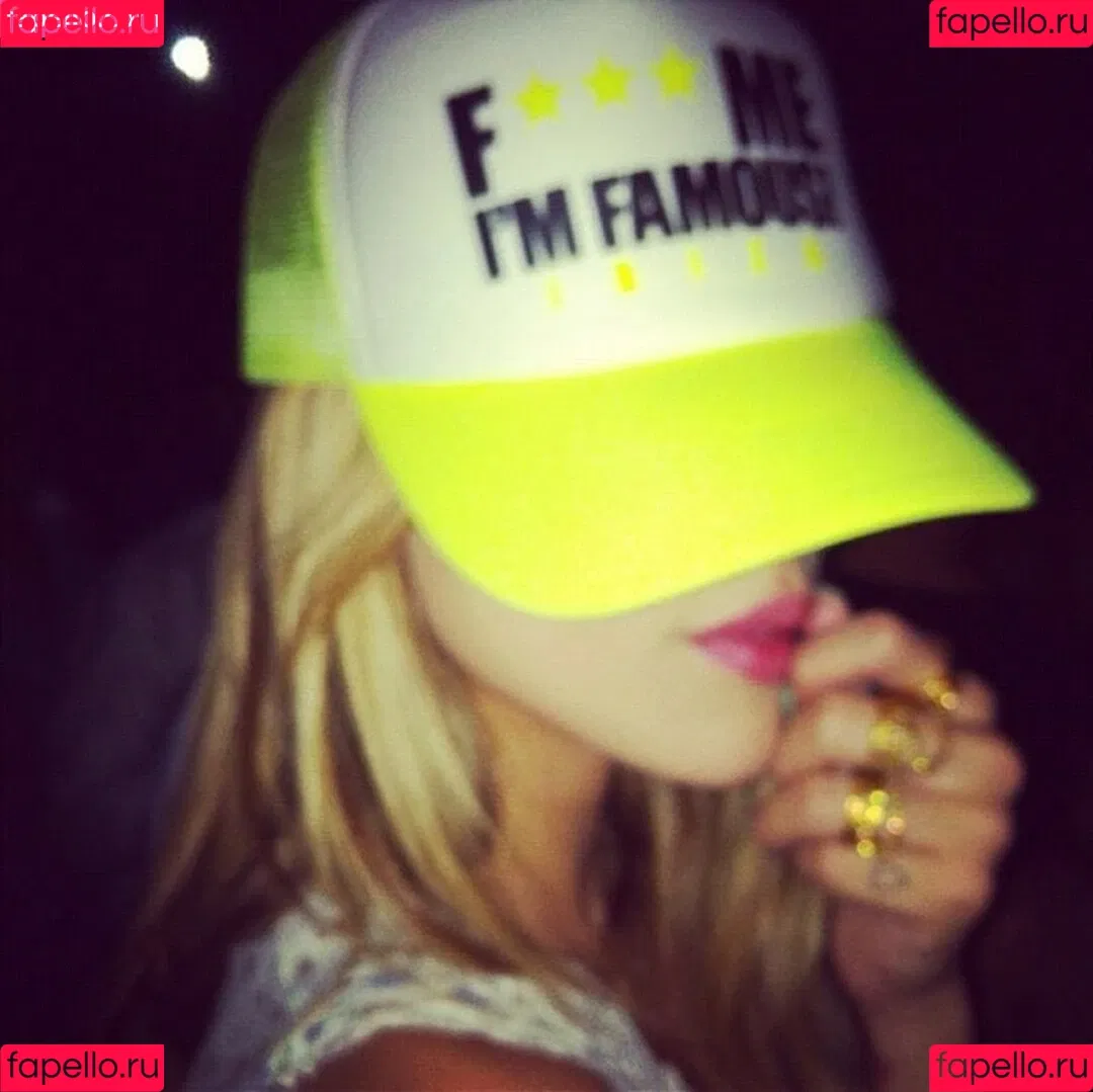 Eiza Gonzalez / eizagonzalez / elisagonz Onlyfans Photo Gallery 