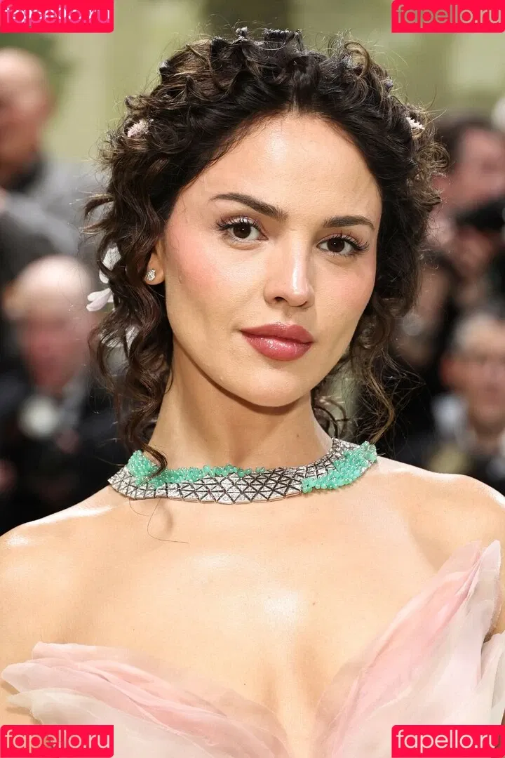 Eiza Gonzalez / eizagonzalez / elisagonz Onlyfans Photo Gallery 