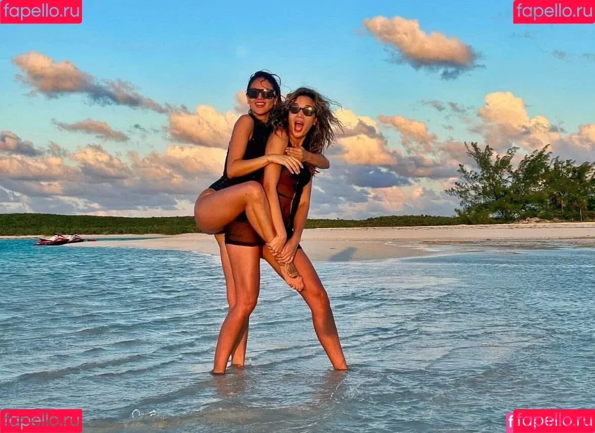 Eiza Gonzalez / eizagonzalez / elisagonz Onlyfans Photo Gallery 