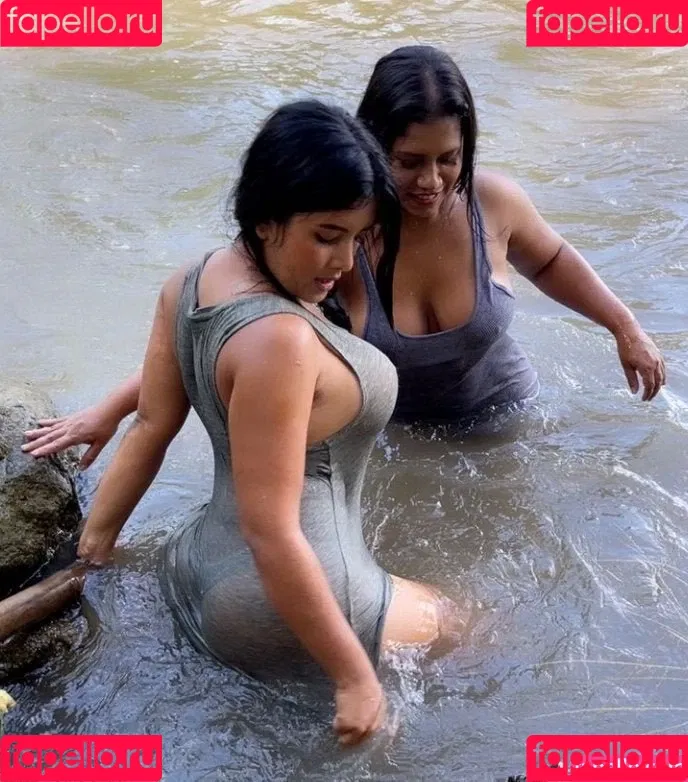 Alejandra Quiroz / alejandraquiroz_f Onlyfans Photo Gallery 