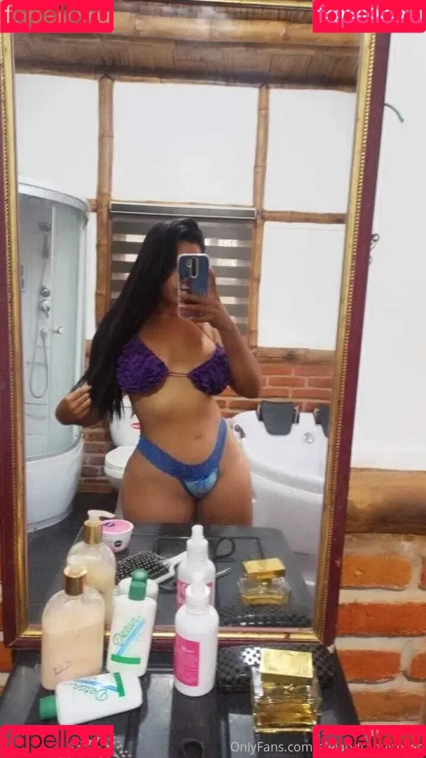 Alejandra Quiroz / alejandraquiroz_f Onlyfans Photo Gallery 