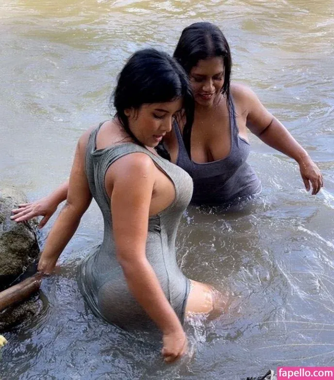 Alejandra Quiroz / alejandraquiroz_f Onlyfans Photo Gallery 