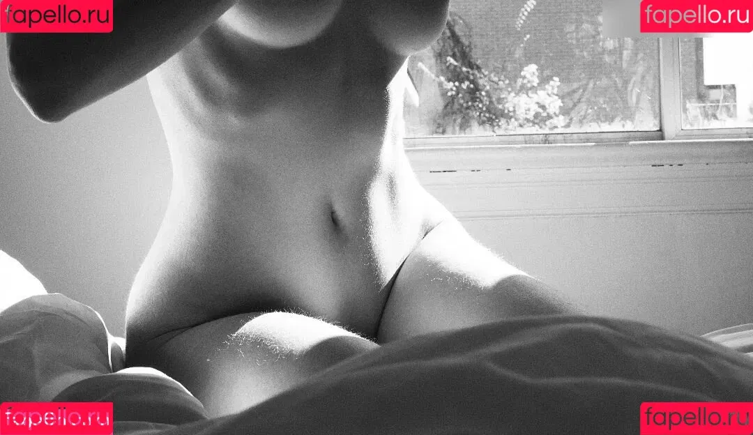 kalemia / lil_hanne / lilhanne Onlyfans Photo Gallery 